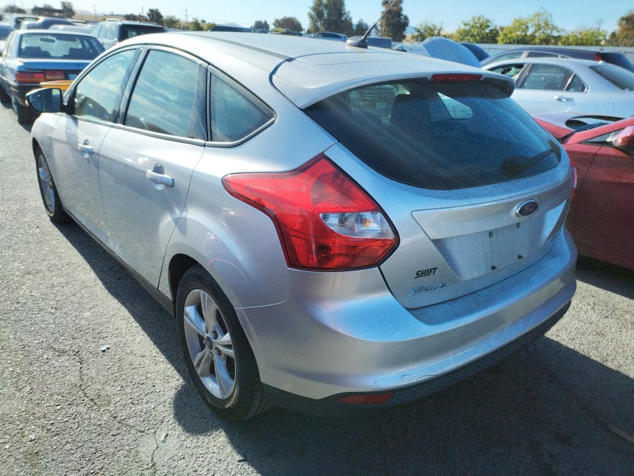 Photo 3 from auction – 2014 FORD FOCUS SE with VIN 1FADP3K20EL442947