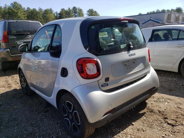 Photo 3 from auction – 2018 SMART FORTWO with VIN WMEFJ9BA5JK318365