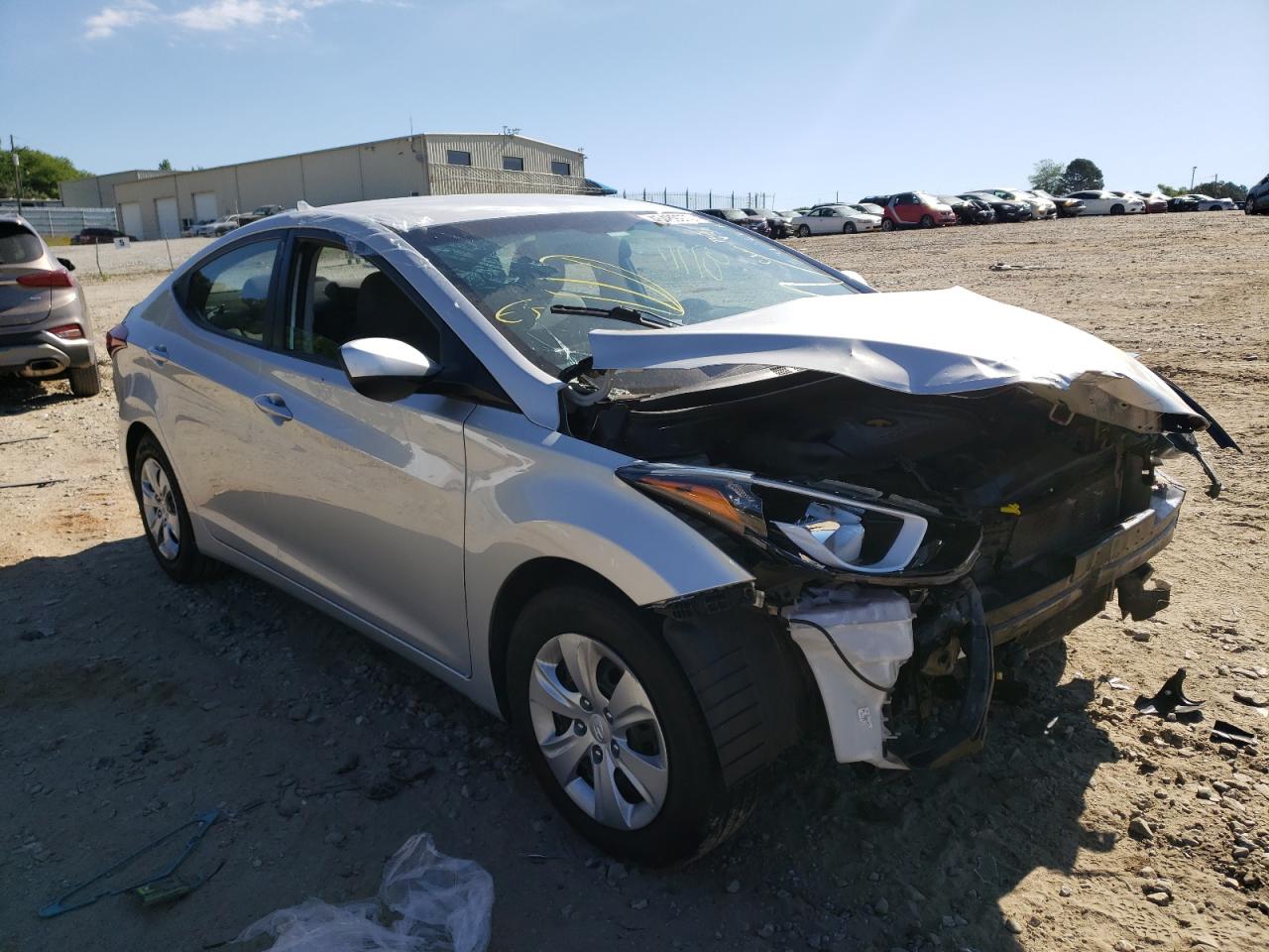 HYUNDAI ELANTRA SE 2016 with VIN 5NPDH4AE8GH753977 - Photo from auction