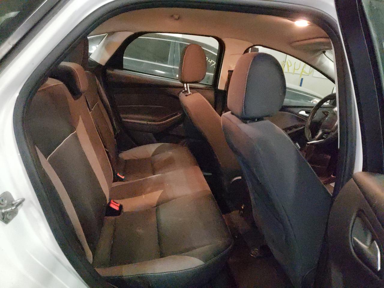 Photo 6 from auction – 2014 FORD FOCUS SE with VIN 1FADP3F26EL378987