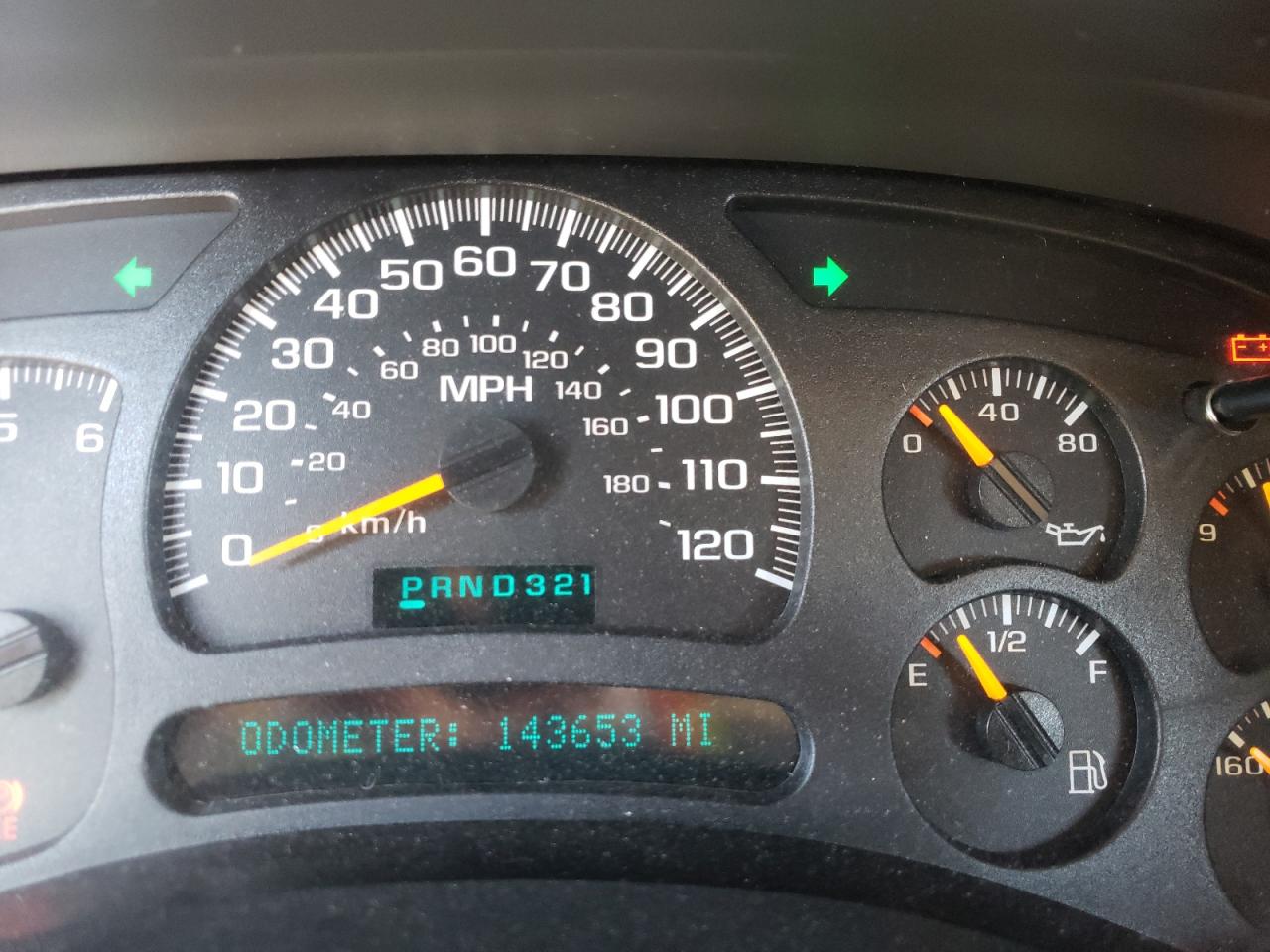 Photo 8 from auction – 2003 CHEVROLET SUBURBAN C with VIN 1GNEC16T73J189871