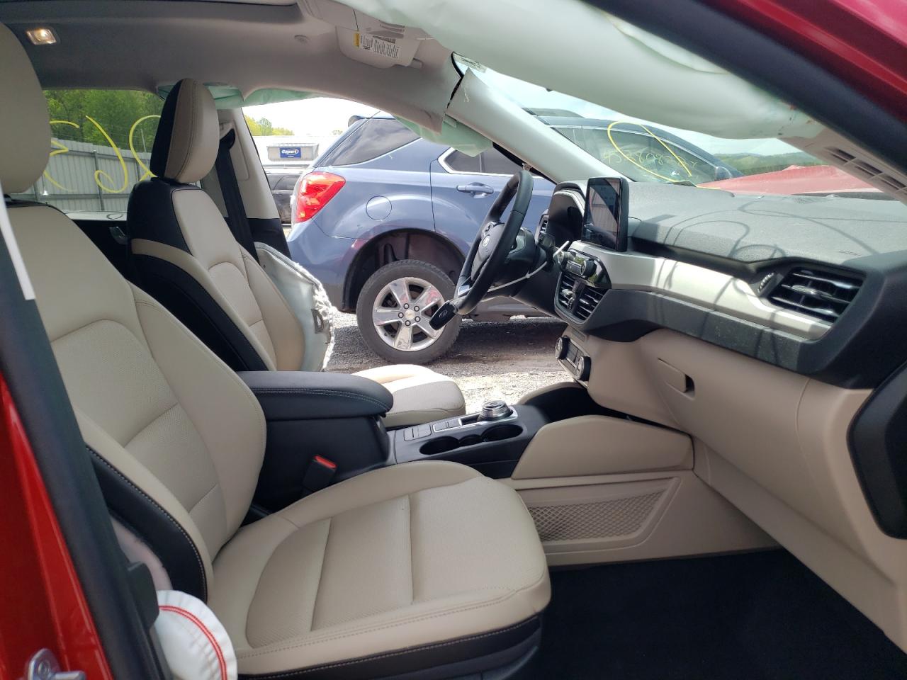 Photo 5 from auction – 2021 FORD ESCAPE SEL with VIN 1FMCU9H97MUB21806