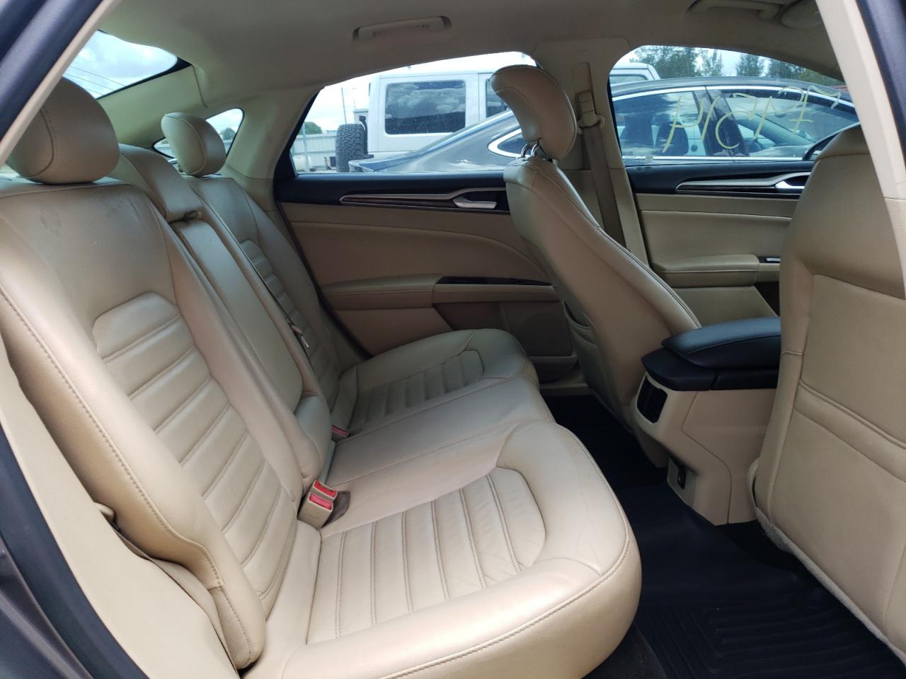 Photo 6 from auction – 2014 FORD FUSION SE with VIN 3FA6P0HD2ER239172