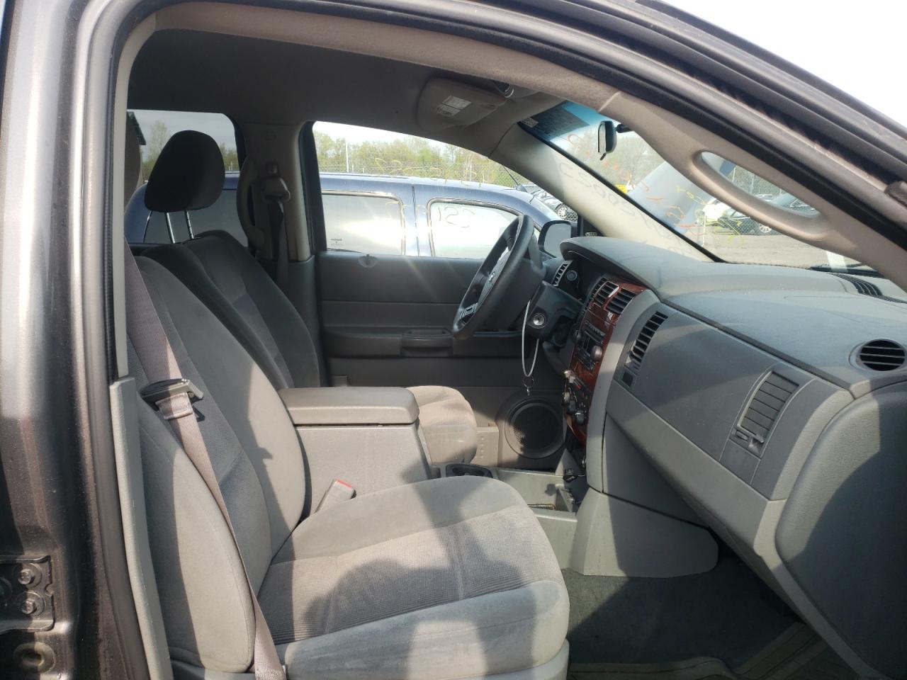 Photo 5 from auction – 2004 DODGE DURANGO with VIN 1D8HB48D84F153337