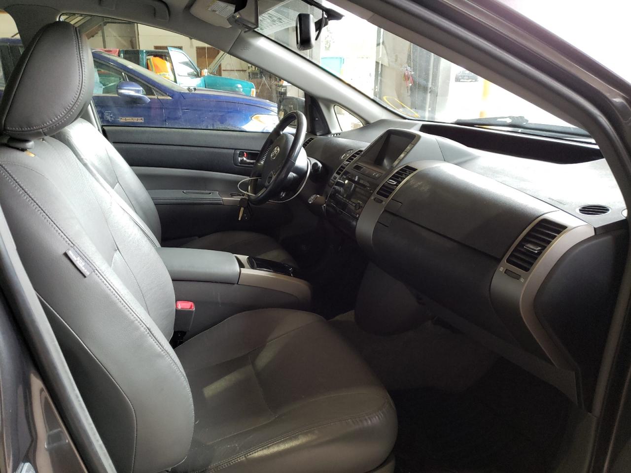Photo 5 from auction – 2007 TOYOTA PRIUS with VIN JTDKB20U273274892