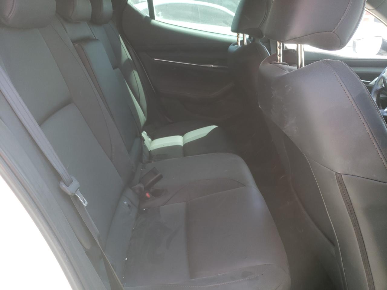 Photo 17 from auction – 2021 MAZDA 3 with VIN JM1BPBJY5M1401466