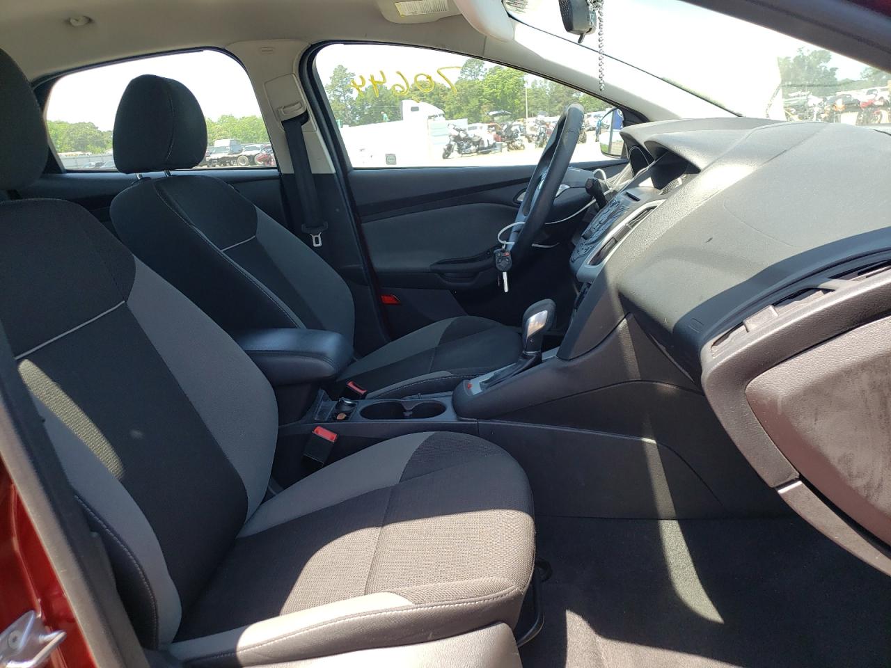 Photo 5 from auction – 2014 FORD FOCUS SE with VIN 1FADP3F23EL417258