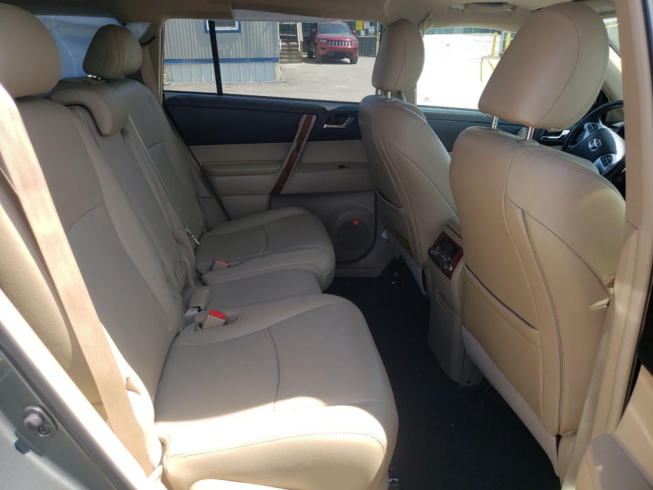 Photo 6 from auction – 2013 TOYOTA HIGHLANDER with VIN 5TDDK3EH8DS236197