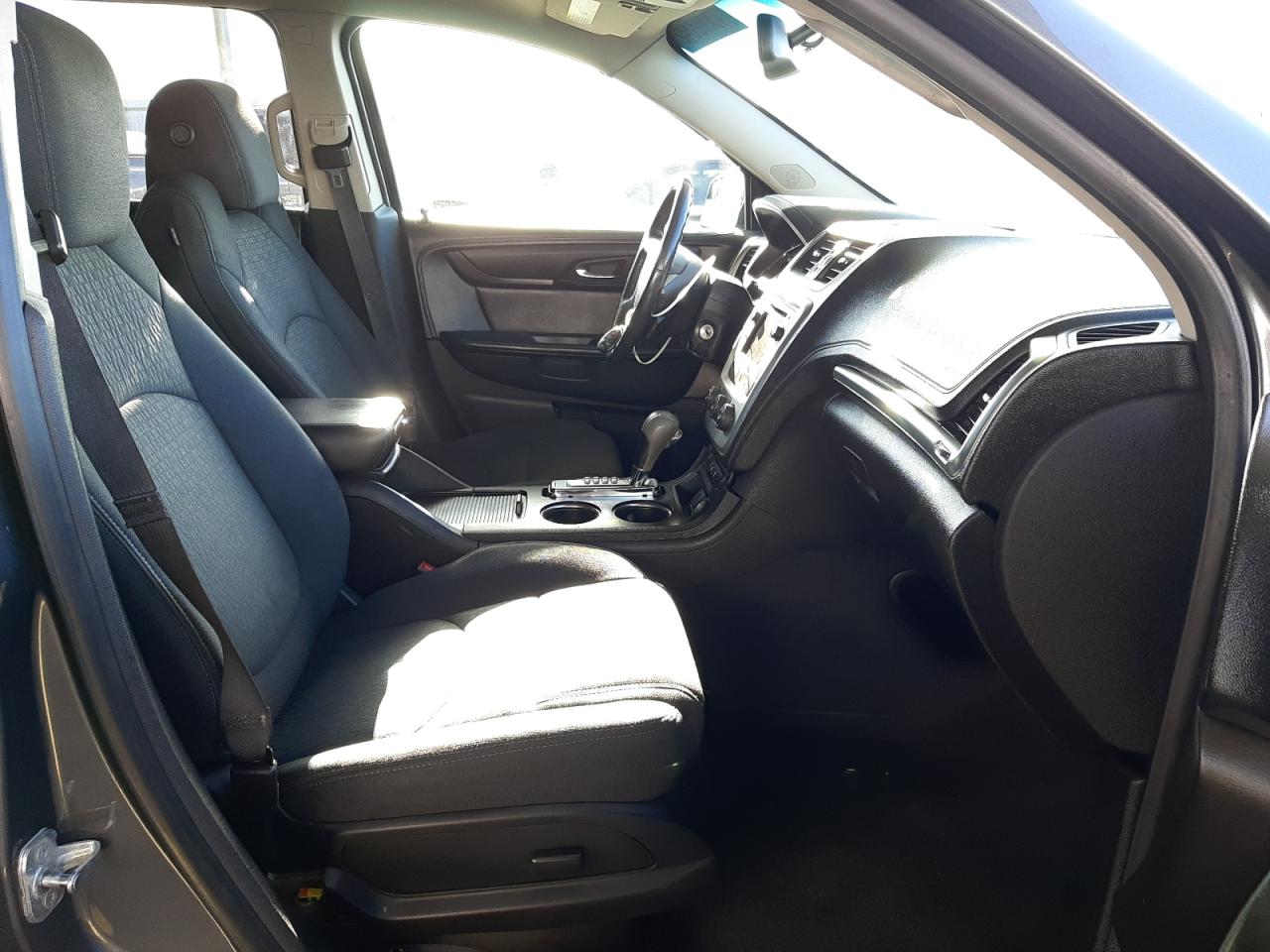 Photo 5 from auction – 2013 GMC ACADIA SLE with VIN 1GKKRPKD0DJ176431