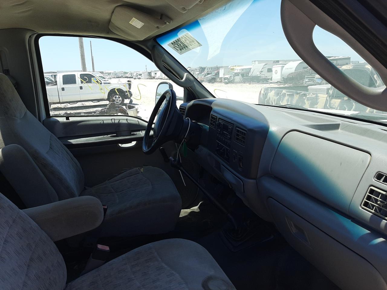 Photo 5 from auction – 2003 FORD F550 SUPER with VIN 1FDAF56F83EA38364