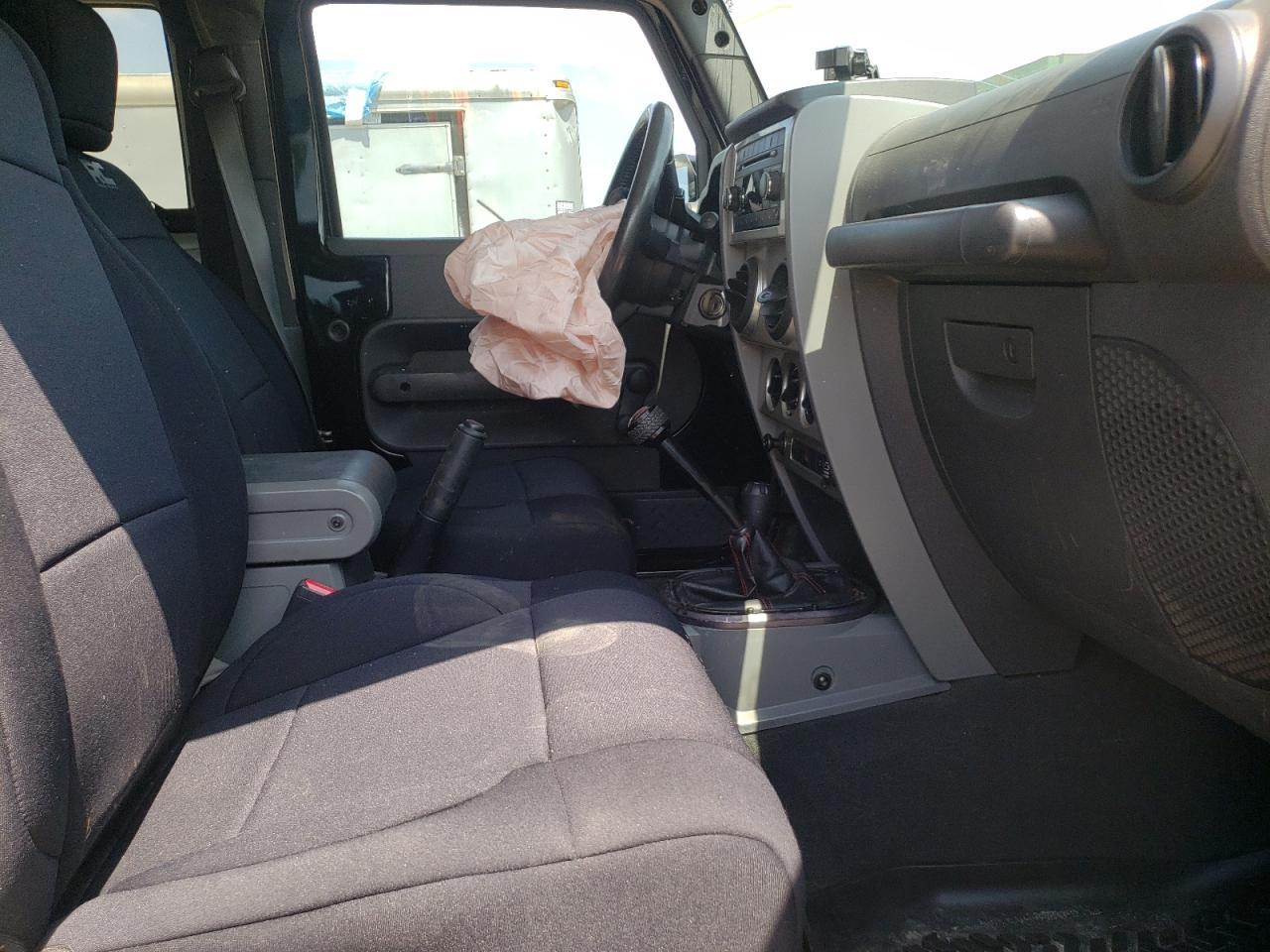 Photo 5 from auction – 2007 JEEP WRANGLER X with VIN 1J4FA24107L191220