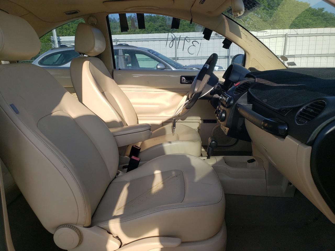 Photo 5 from auction – 2006 VOLKSWAGEN BEETLE with VIN 3VWRW31C86M414940