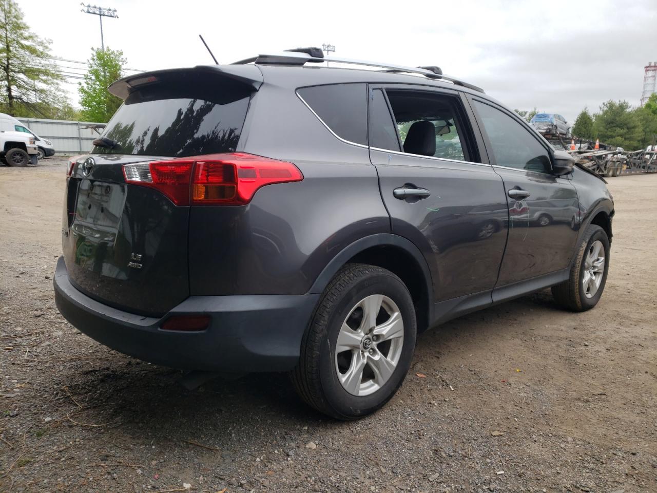 Photo 4 from auction – 2013 TOYOTA RAV4 LE with VIN 2T3BFREV6DW062228