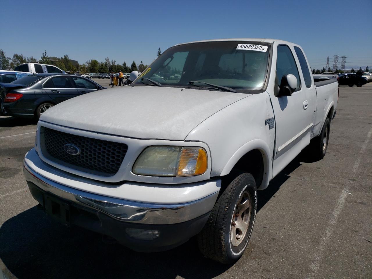 Photo 2 from auction – 2003 FORD F150 with VIN 2FTRX18WX3CA40147