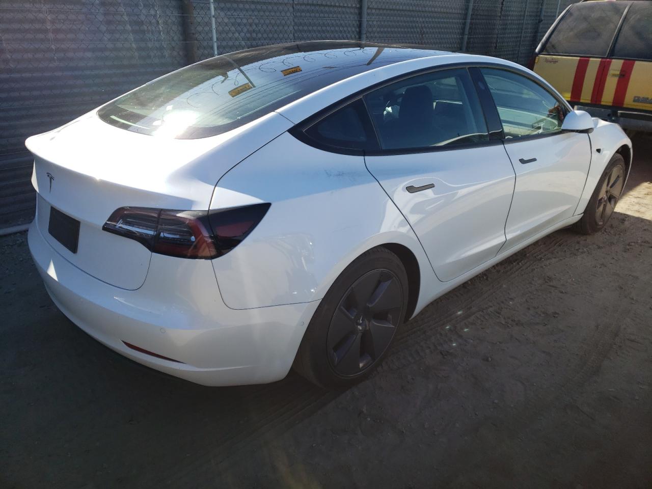 Photo 4 from auction – 2021 TESLA MODEL 3 with VIN 5YJ3E1EA8MF996516