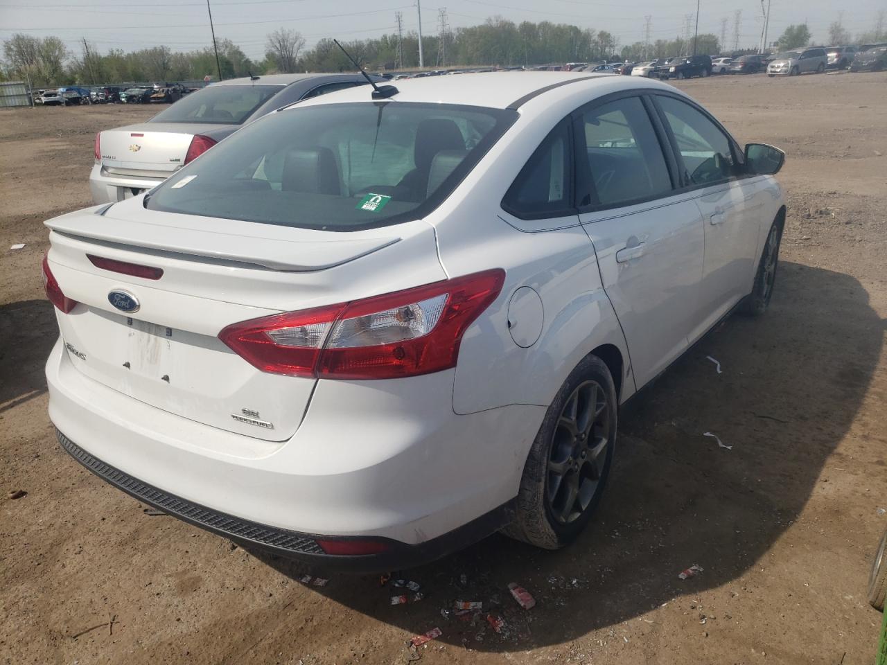 Photo 4 from auction – 2014 FORD FOCUS SE with VIN 1FADP3F28EL253490