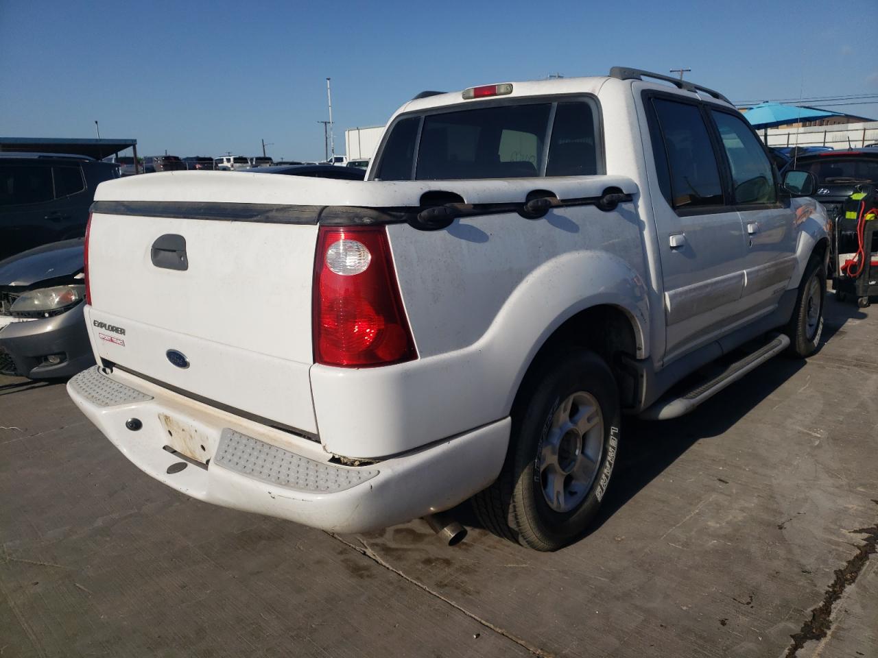 Photo 4 from auction – 2002 FORD EXPLORER S with VIN 1FMZU67E22UD53105