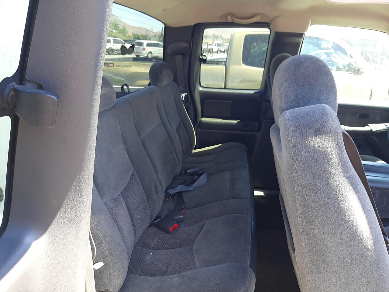 Photo 6 from auction – 2003 CHEVROLET SILVERADO with VIN 2GCEC19V631317520