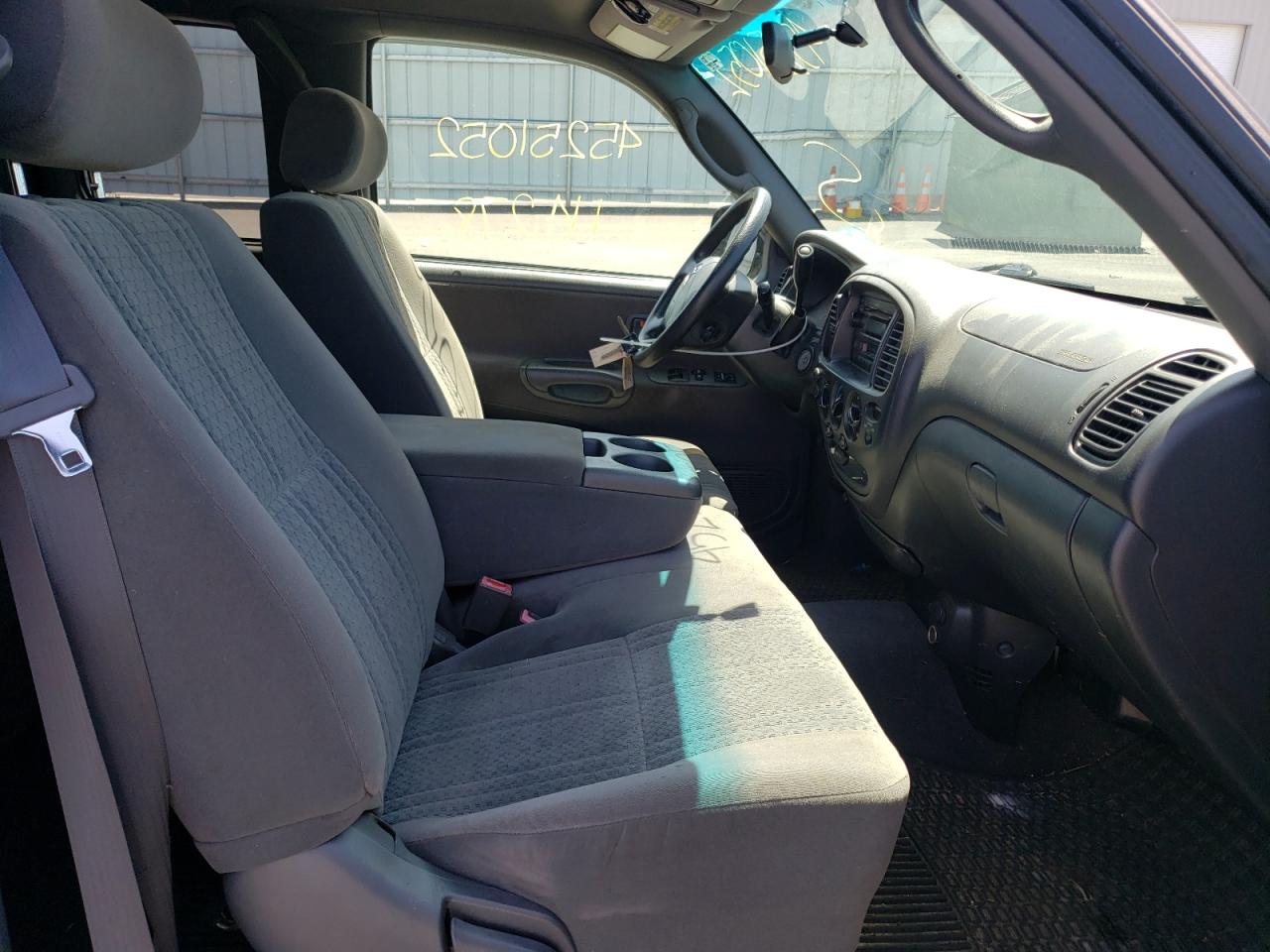 Photo 5 from auction – 2003 TOYOTA TUNDRA ACC with VIN 5TBBT44153S348168
