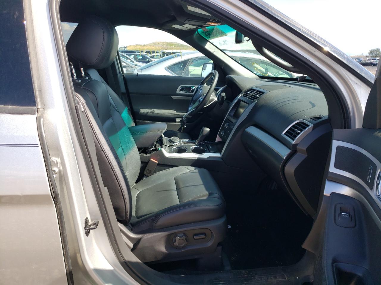 Photo 5 from auction – 2014 FORD EXPLORER X with VIN 1FM5K8D83EGB25163