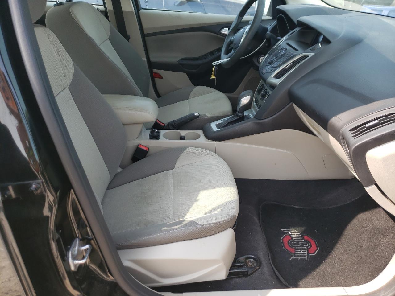 Photo 5 from auction – 2014 FORD FOCUS SE with VIN 1FADP3F23EL422301