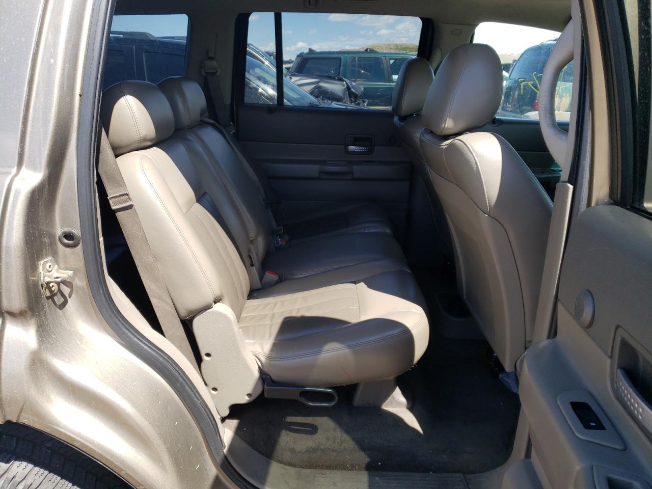 Photo 6 from auction – 2006 DODGE DURANGO LI with VIN 1D8HB58246F130497
