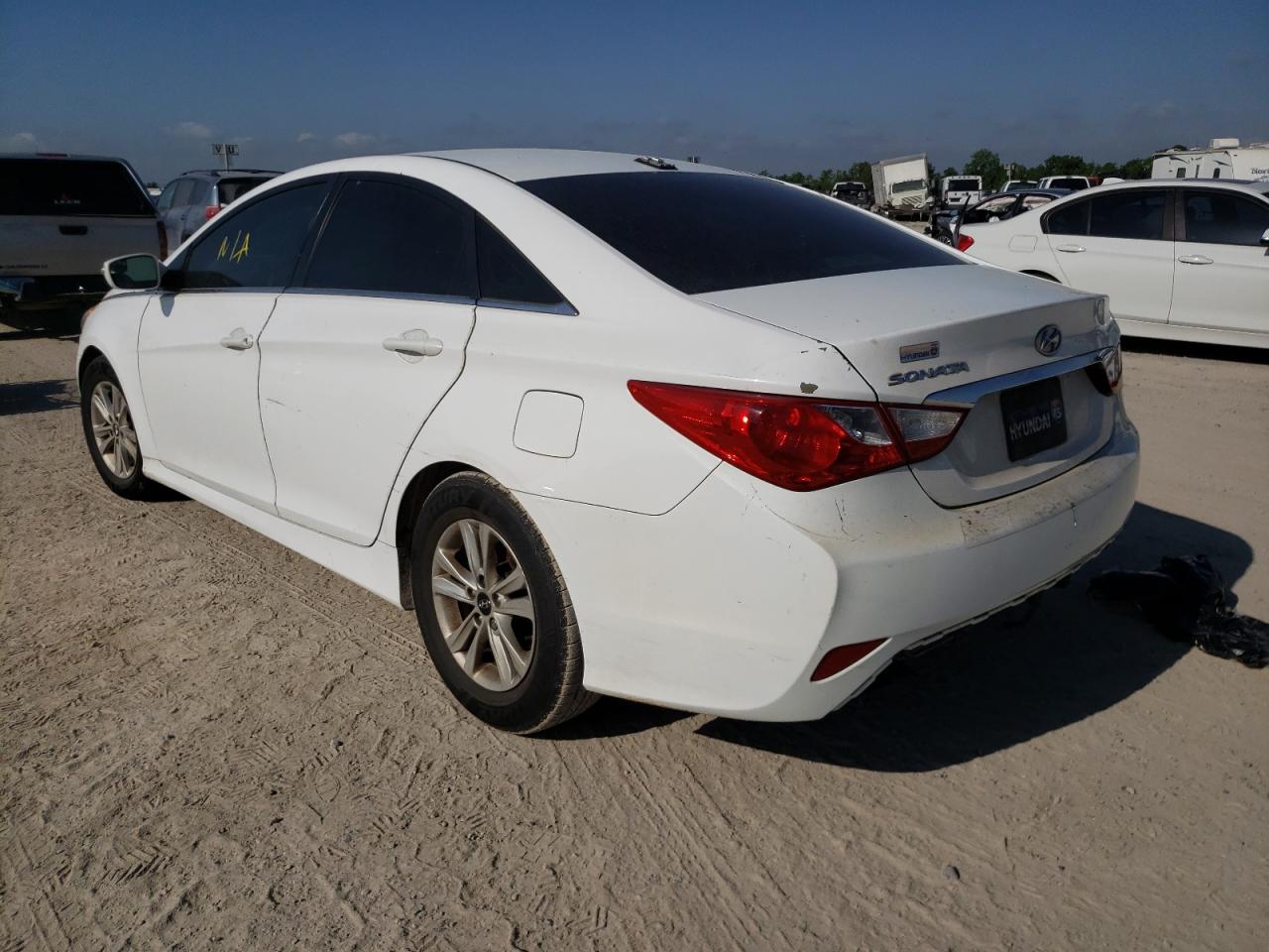 Photo 3 from auction – 2014 HYUNDAI SONATA GLS with VIN 5NPEB4AC4EH910180