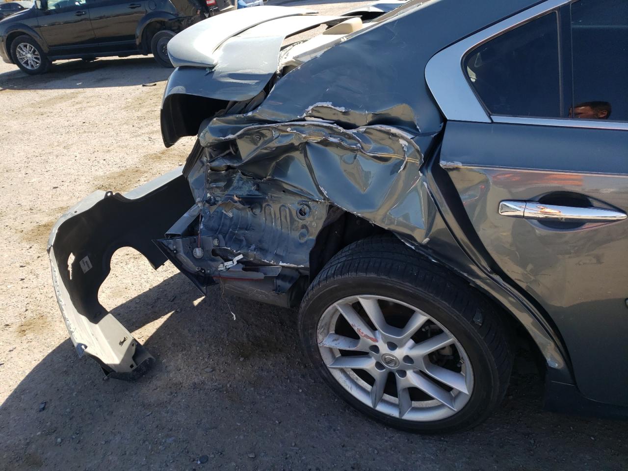 Photo 9 from auction – 2010 NISSAN MAXIMA S with VIN 1N4AA5AP1AC841065