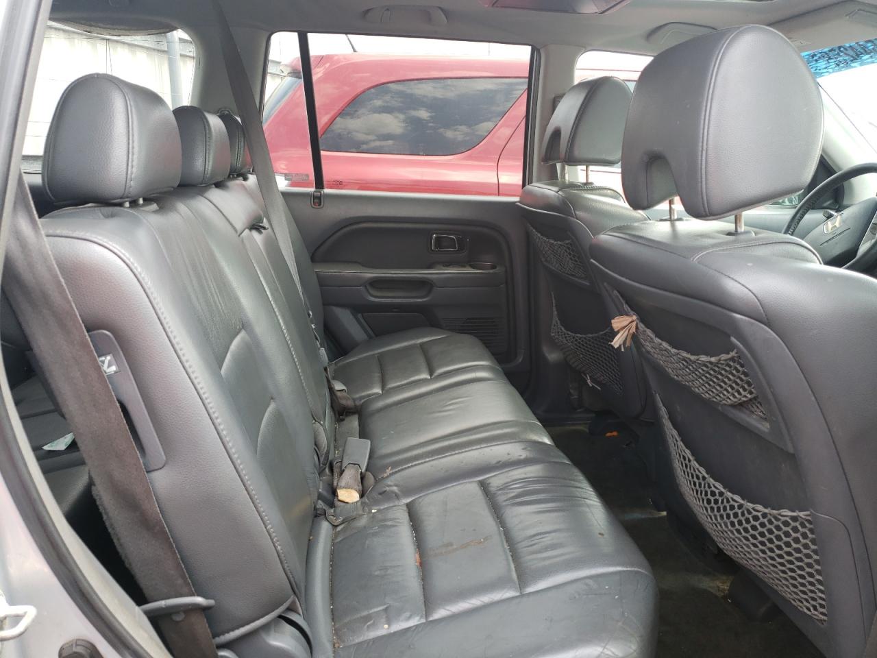 Photo 6 from auction – 2006 HONDA PILOT EX with VIN 5FNYF18546B004747