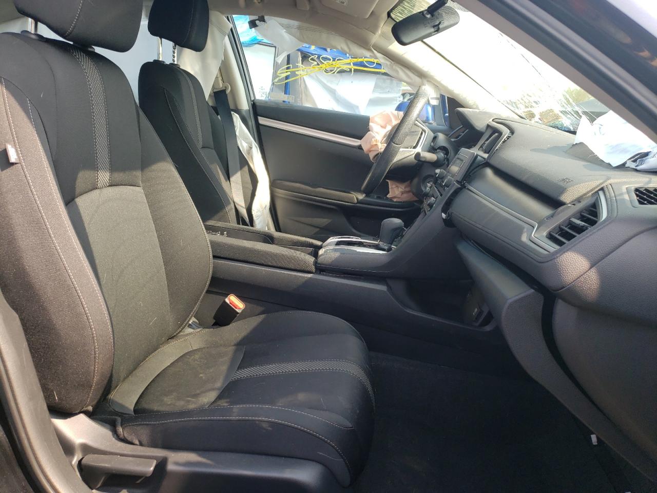 Photo 5 from auction – 2019 HONDA CIVIC LX with VIN 2HGFC2F66KH590908