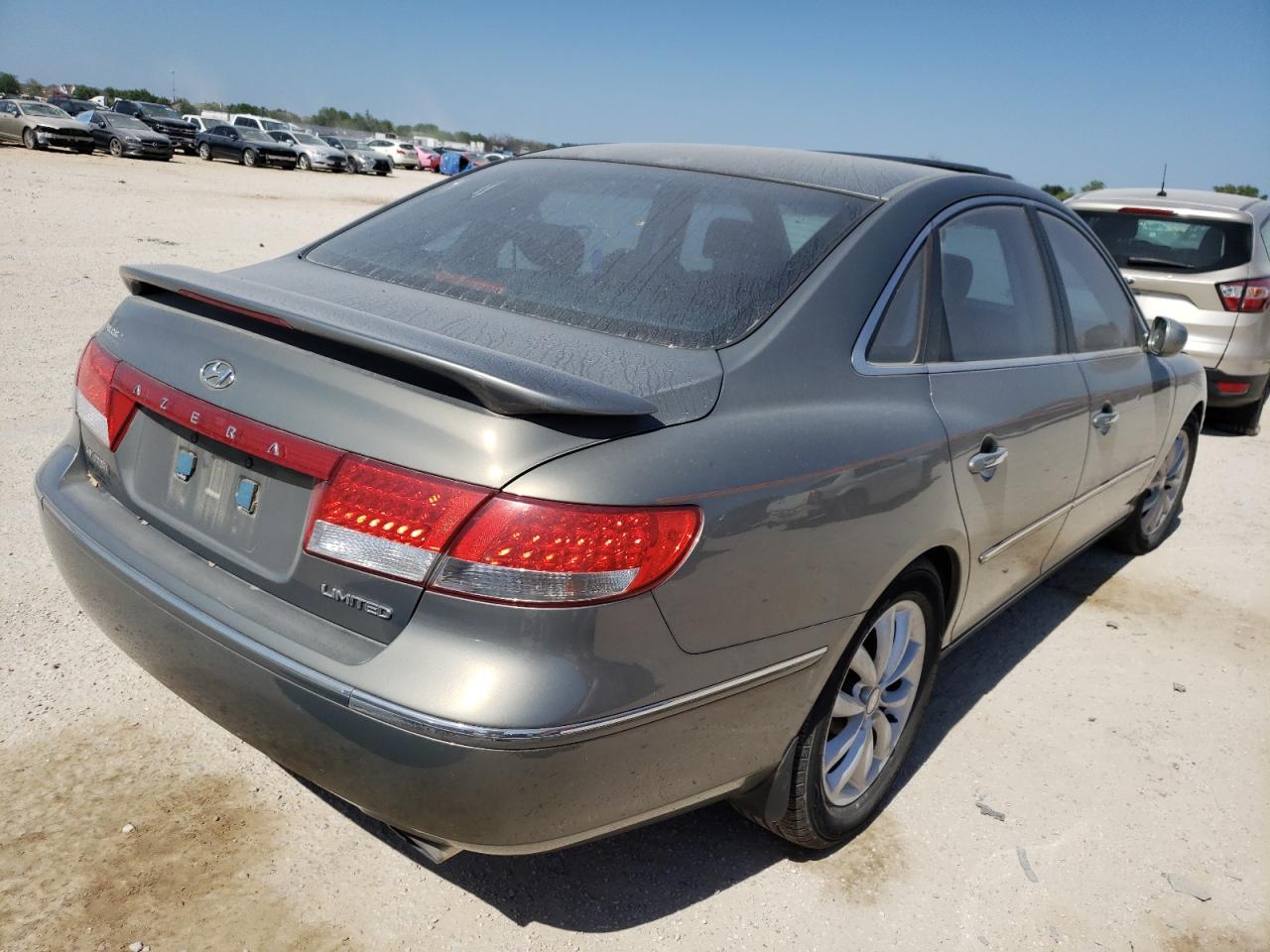 Photo 4 from auction – 2006 HYUNDAI AZERA SE with VIN KMHFC46F66A040764
