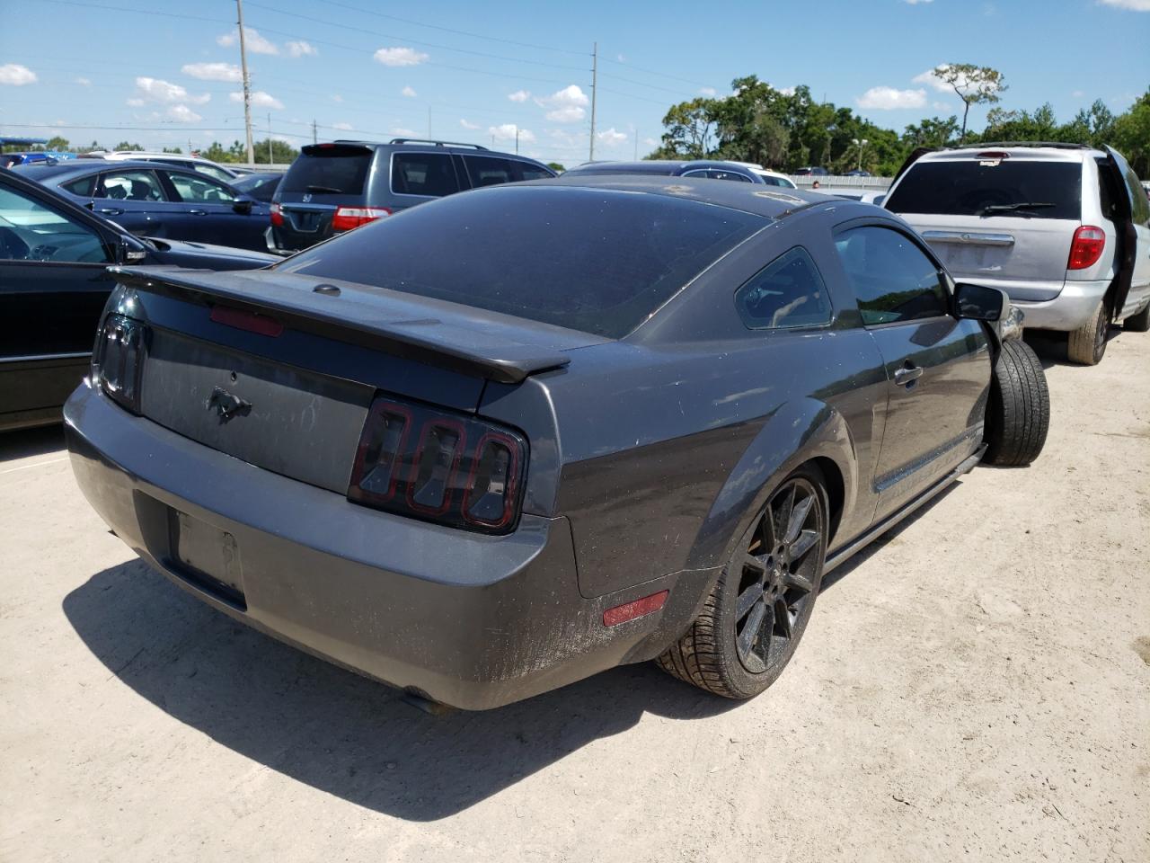 Photo 4 from auction – 2007 FORD MUSTANG with VIN 1ZVHT80N475253241
