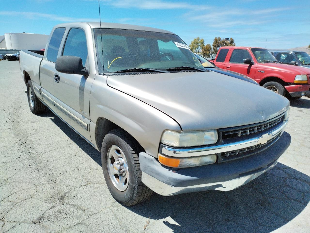 CHEVROLET SILVERADO 2001 with VIN 2GCEC19V111280535 - Photo from auction