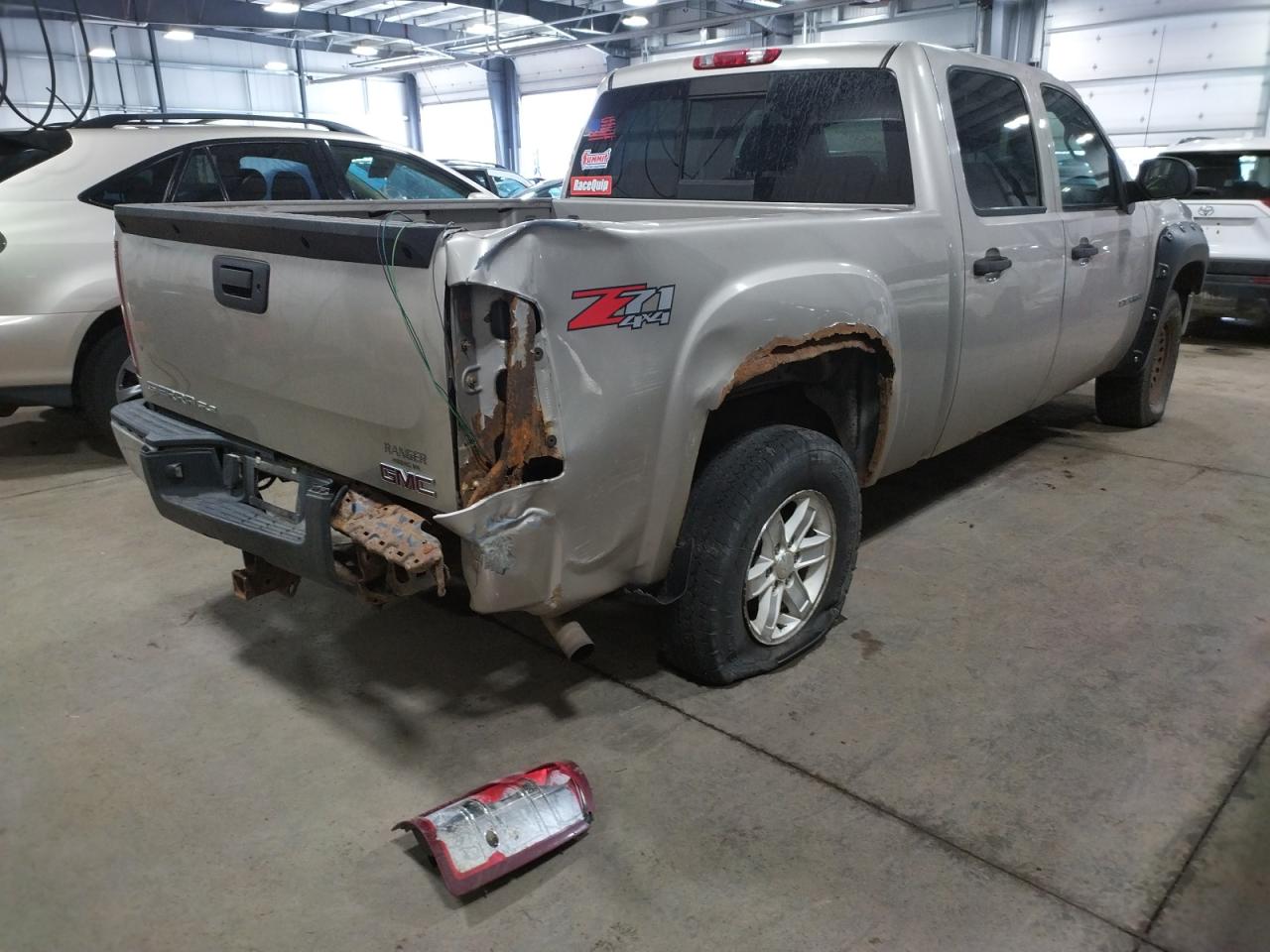 Photo 4 from auction – 2007 GMC NEW SIERRA with VIN 3GTEK13M47G545676