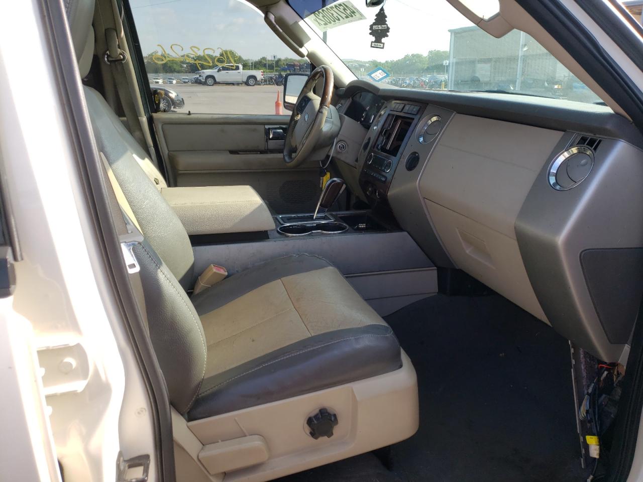 Photo 5 from auction – 2008 FORD EXPEDITION with VIN 1FMFU205X8LA49315