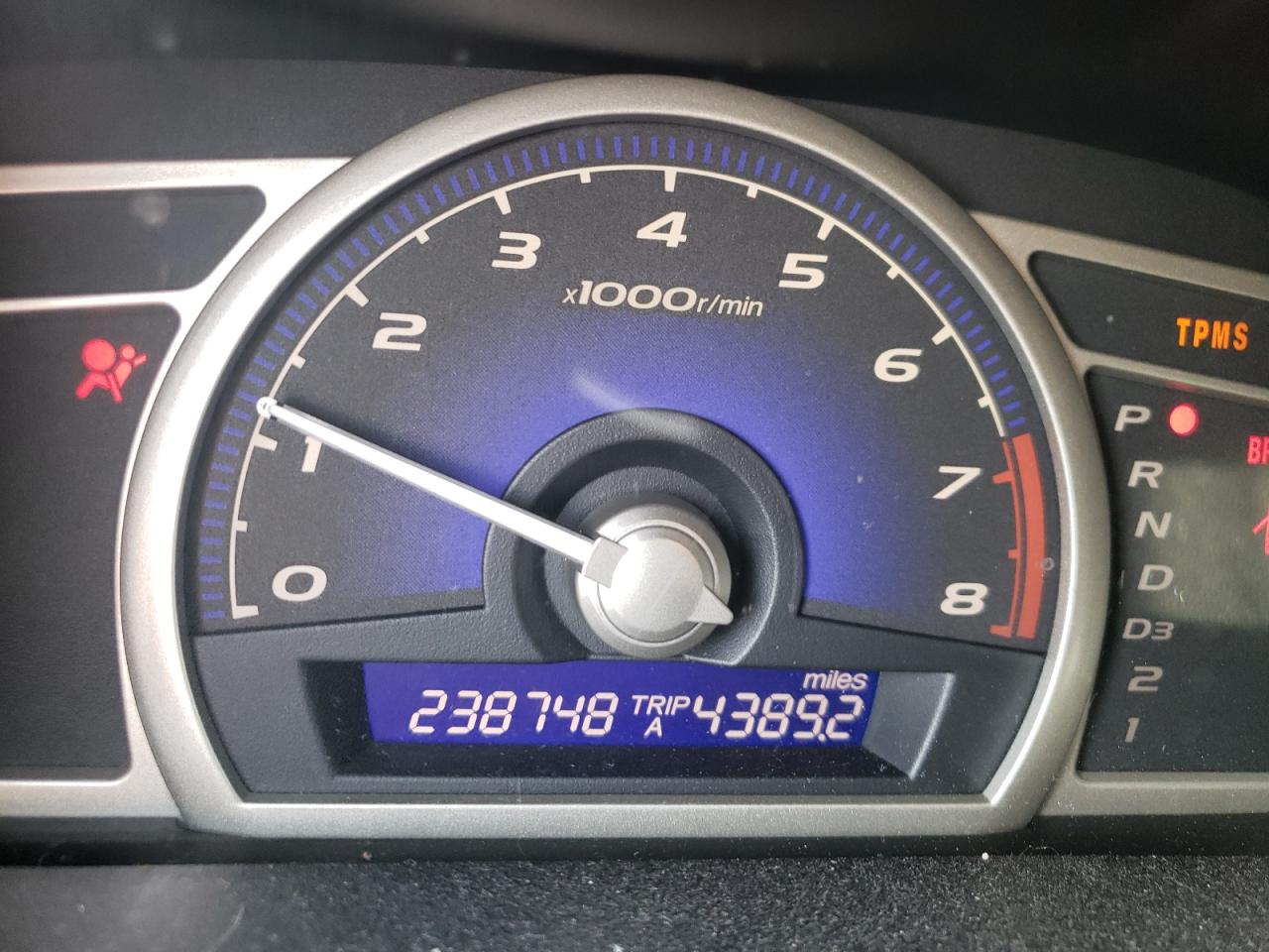 Photo 8 from auction – 2010 HONDA CIVIC LX-S with VIN 19XFA1F61AE008612