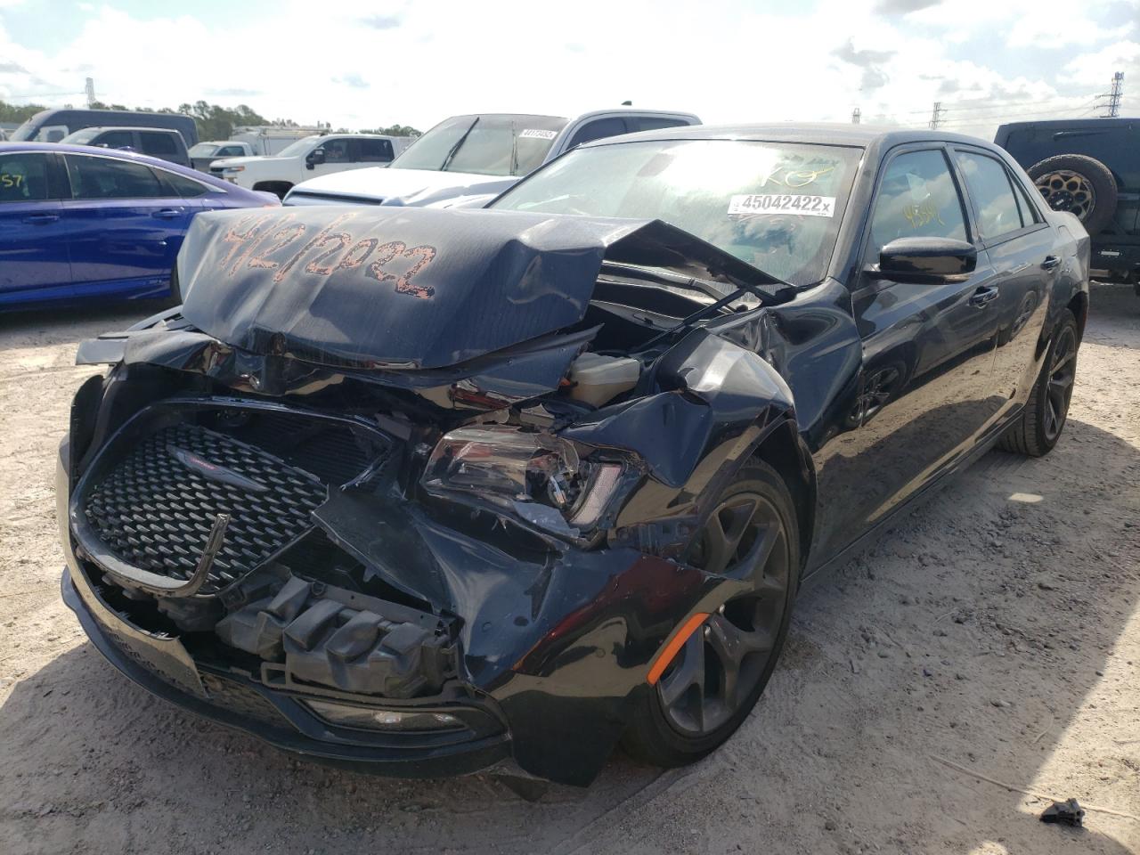 Photo 2 from auction – 2021 CHRYSLER 300 S with VIN 2C3CCABG6MH545968