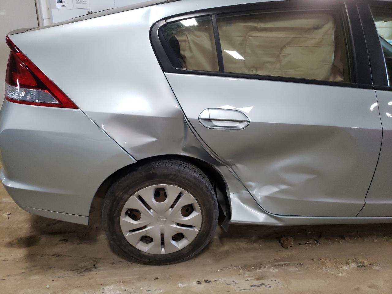 Photo 9 from auction – 2013 HONDA INSIGHT LX with VIN JHMZE2H52DS002779