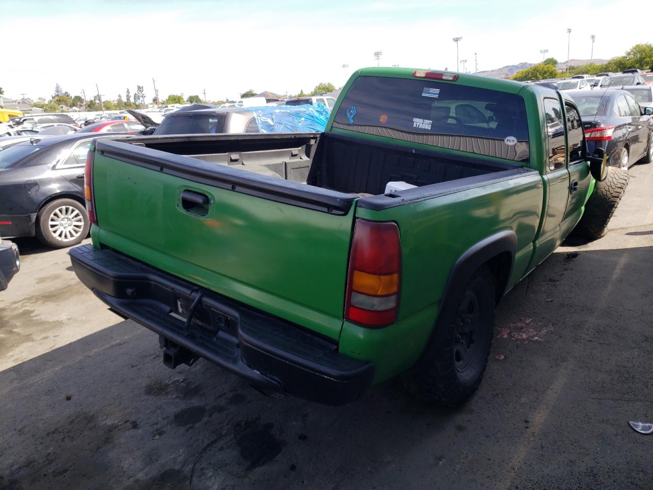 Photo 4 from auction – 2001 CHEVROLET SILVERADO with VIN 1GCEK19T51E256545