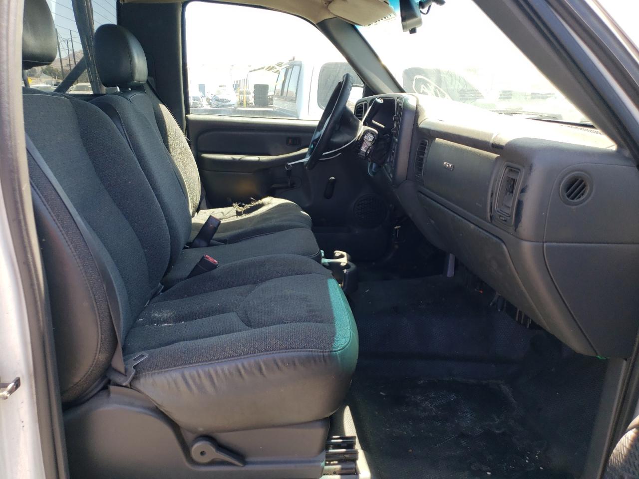 Photo 5 from auction – 2004 CHEVROLET 2500 with VIN 1GCGC24U54Z192516