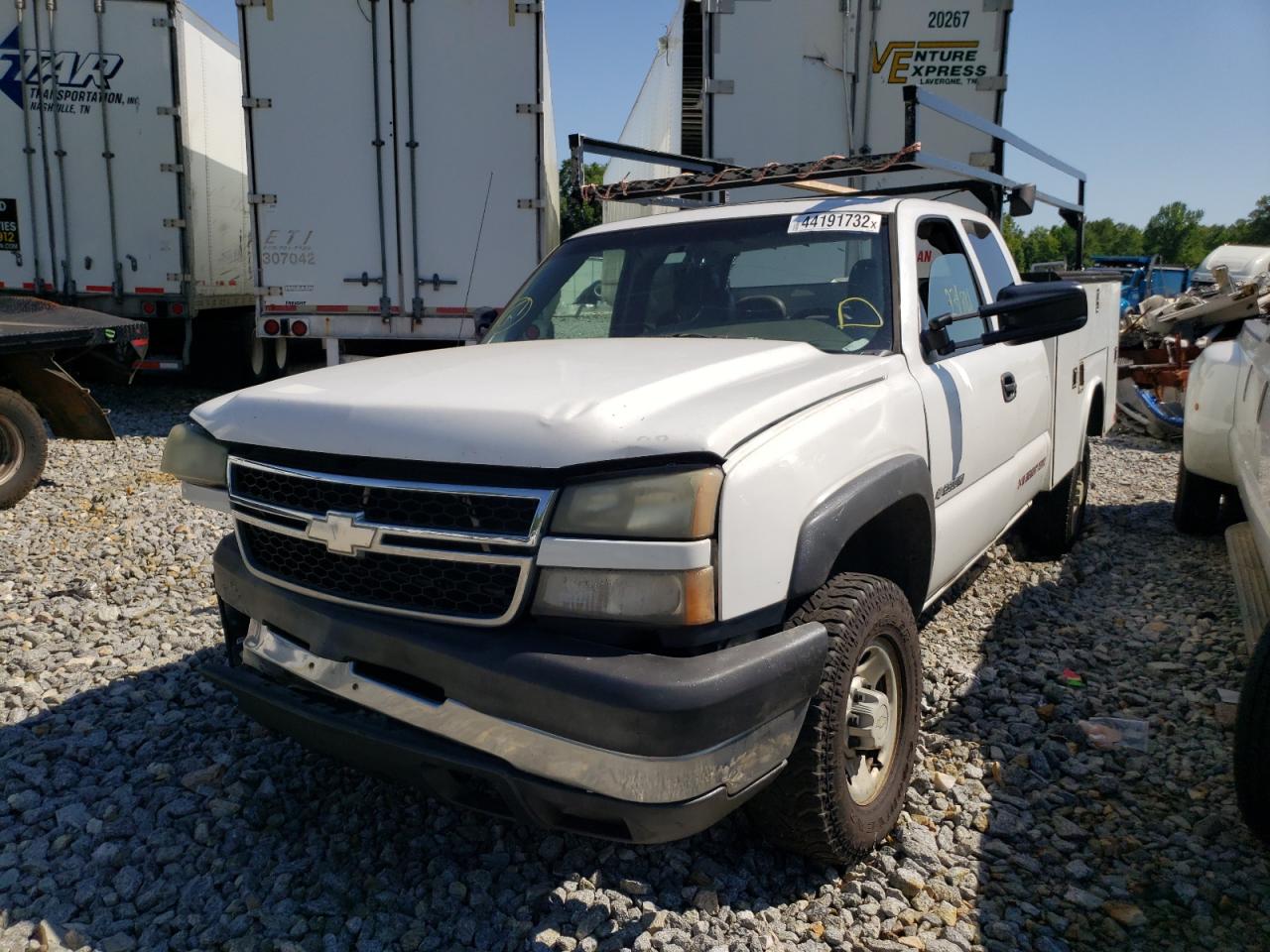Photo 2 from auction – 2007 CHEVROLET SILVERADO with VIN 1GCHC29U77E104218