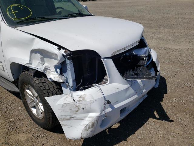 Photo 9 from auction – 2011 GMC YUKON SLE with VIN 1GKS1AE05BR230155