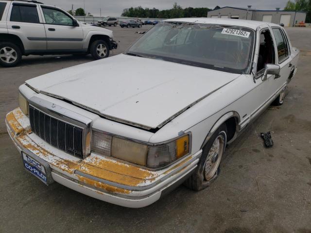 Photo 2 from auction – 1992 LINCOLN TOWN CAR E with VIN 1LNLM81WXNY628686