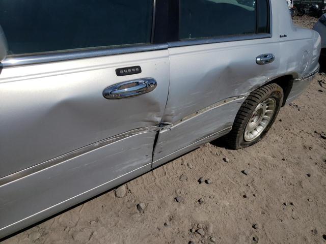 Photo 9 from auction – 2002 LINCOLN TOWN CAR E with VIN 1LNHM81W52Y628984