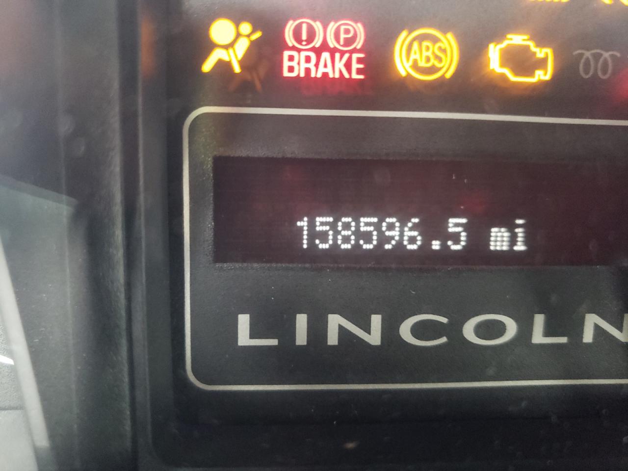 Photo 13 from auction – 2010 LINCOLN NAVIGATOR with VIN 5LMJJ2J5XAEJ01681