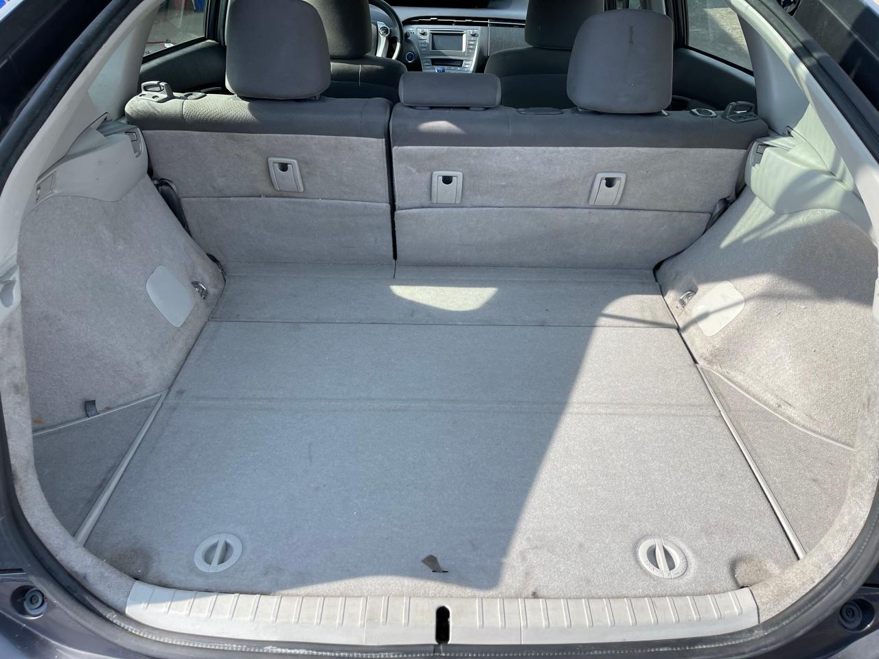 Photo 9 from auction – 2012 TOYOTA PRIUS with VIN JTDKN3DU6C5390876