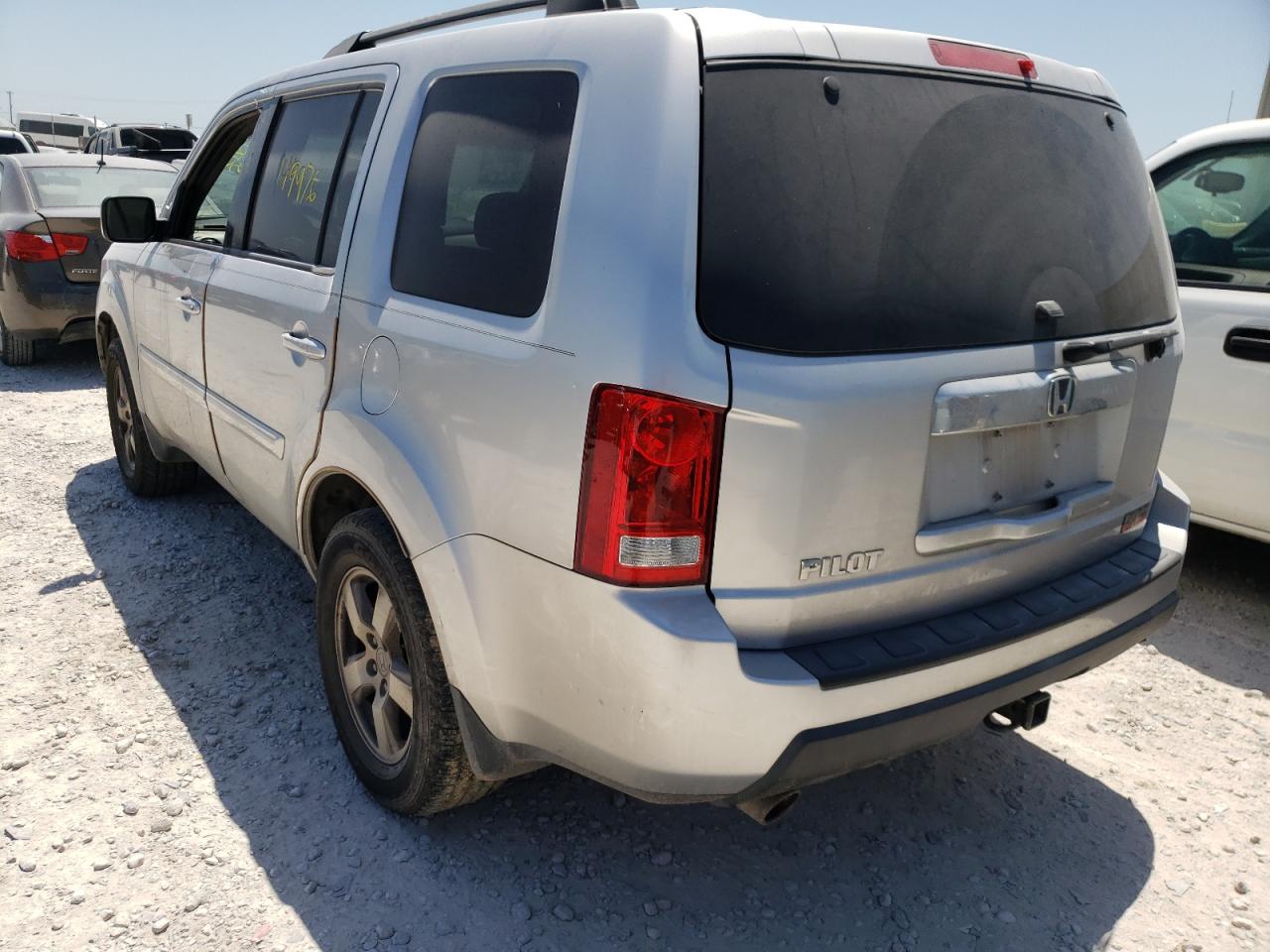 Фото 3 с аукциона – 2011 HONDA PILOT EX с VIN 5FNYF3H49BB056016