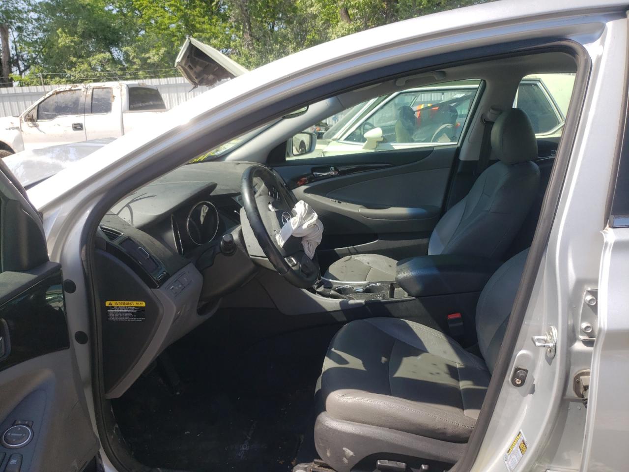 Photo 5 from auction – 2011 HYUNDAI SONATA SE with VIN 5NPEC4AC8BH304566