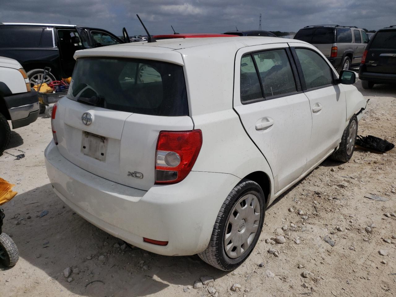 Photo 4 from auction – 2008 TOYOTA SION with VIN JTKKU10408J023945
