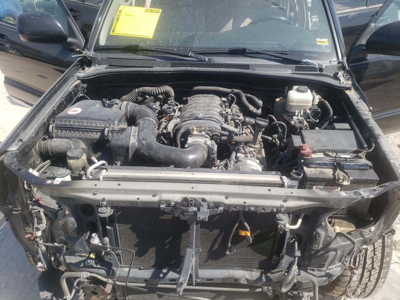 Photo 7 from auction – 2005 TOYOTA 4RUNNER SR with VIN JTEBT14R558025009